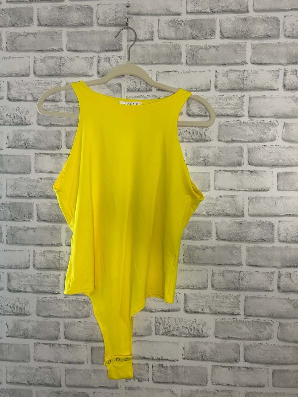 Reoria Women's Yellow Sleeveless Snap-Crotch Bodysuit